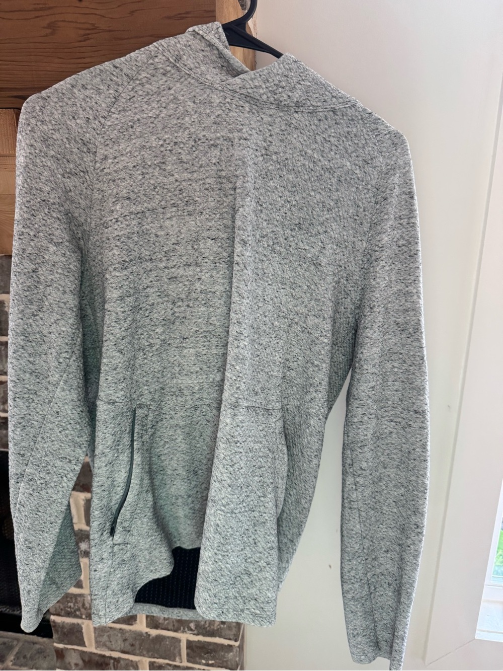Lulu at ease hoodie